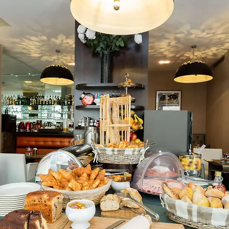 Hotel Elysées Bassano Parigi