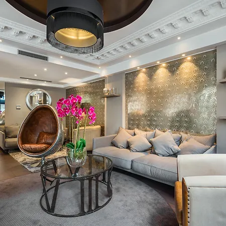 Elysées Bassano 4* Parigi