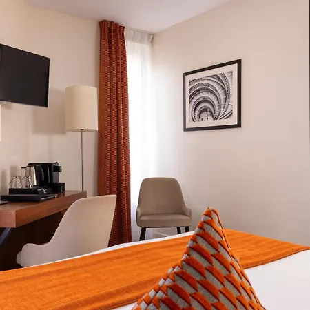 Elysées Bassano 4* Parigi