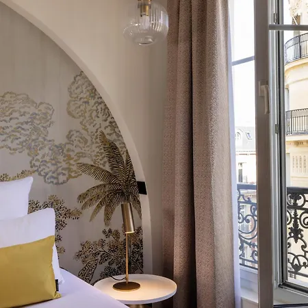 Elysees Bassano Hotel 4*