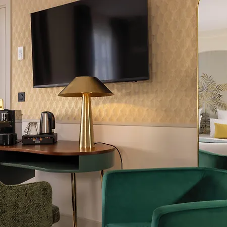 Elysees Bassano Hotel