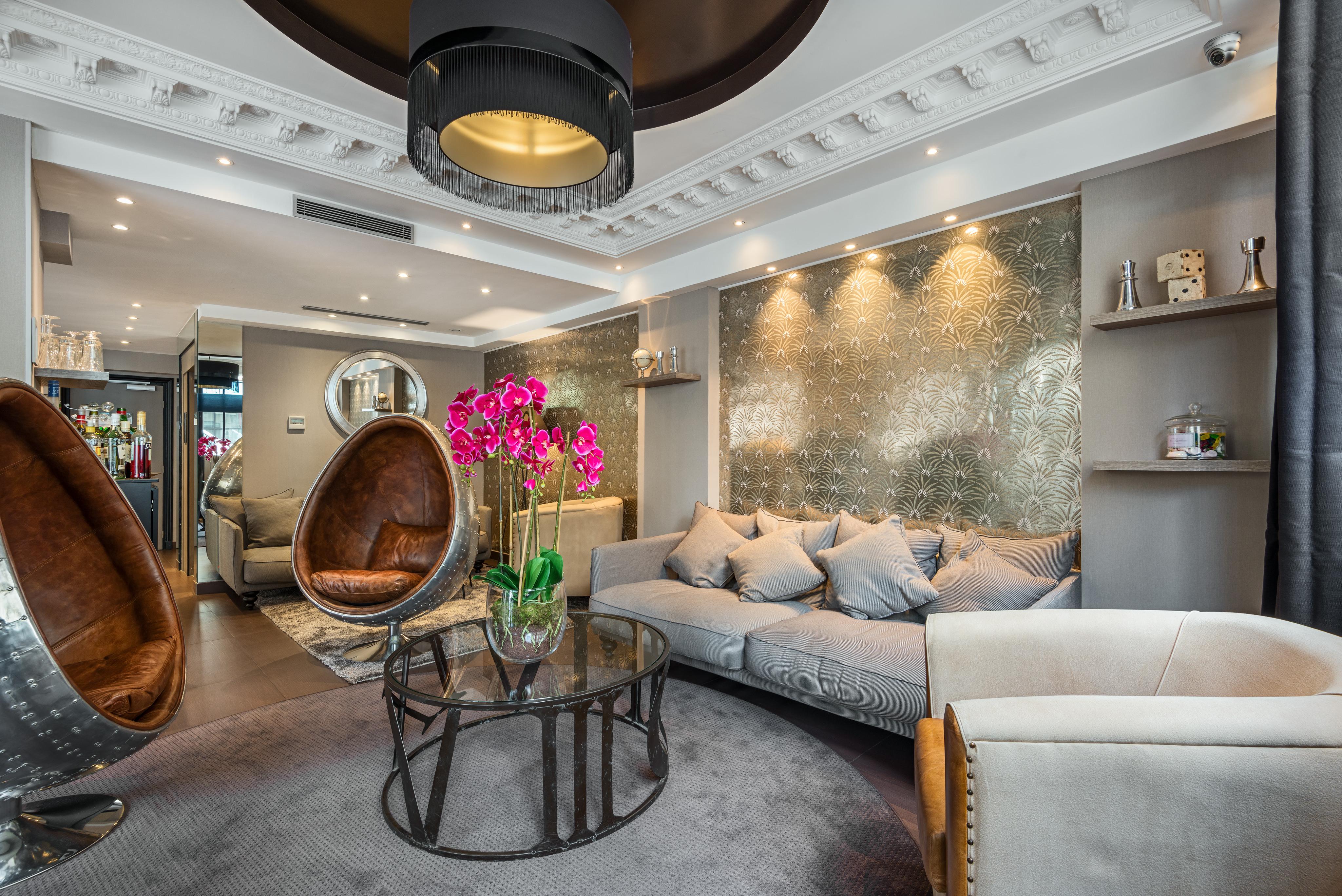 Elysees Bassano 4* Paris