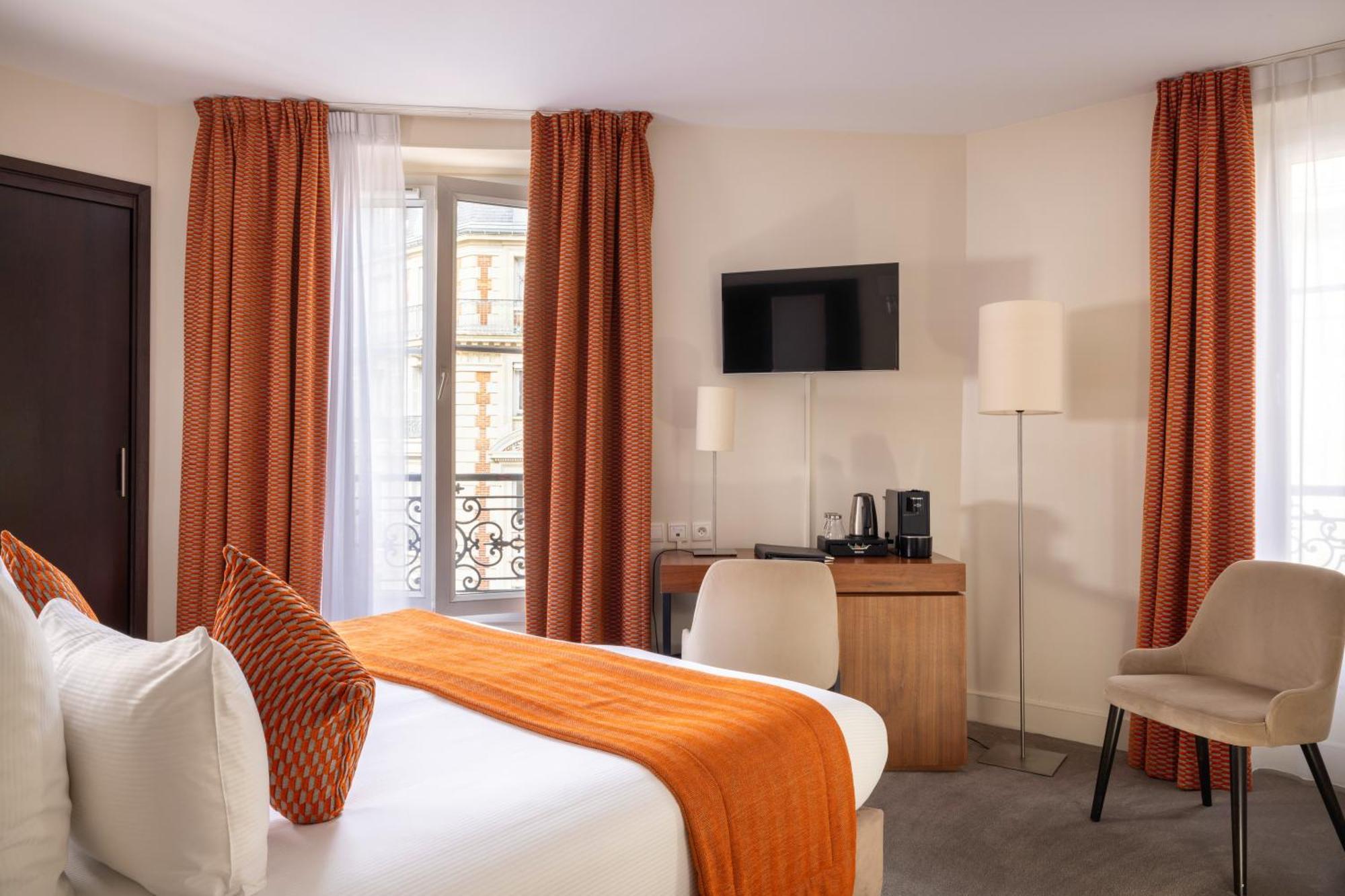 Elysees Bassano Hotel Paris