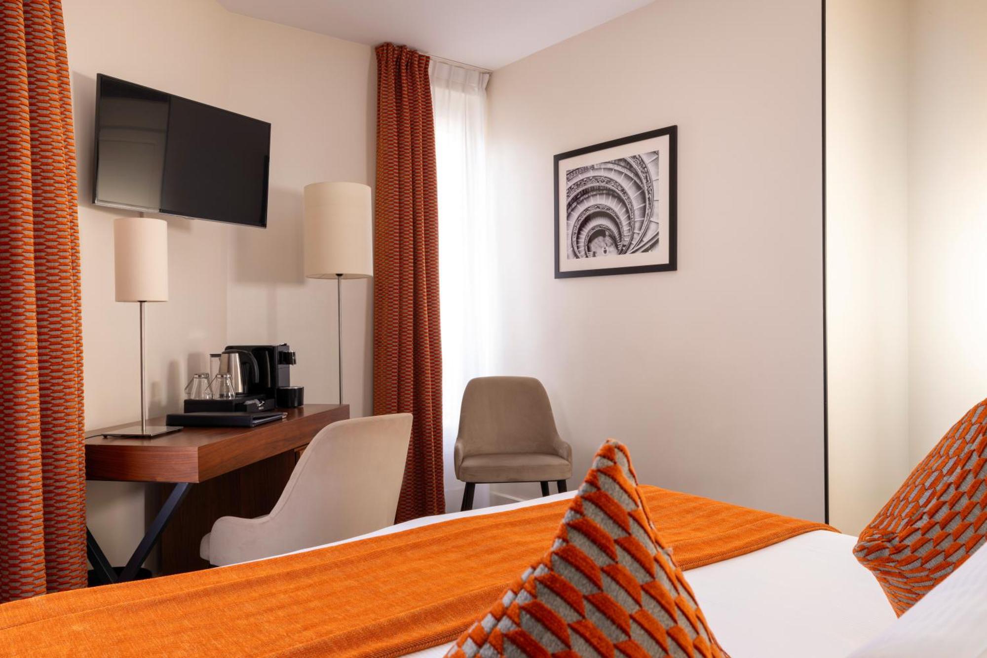 Elysées Bassano 4* Parigi