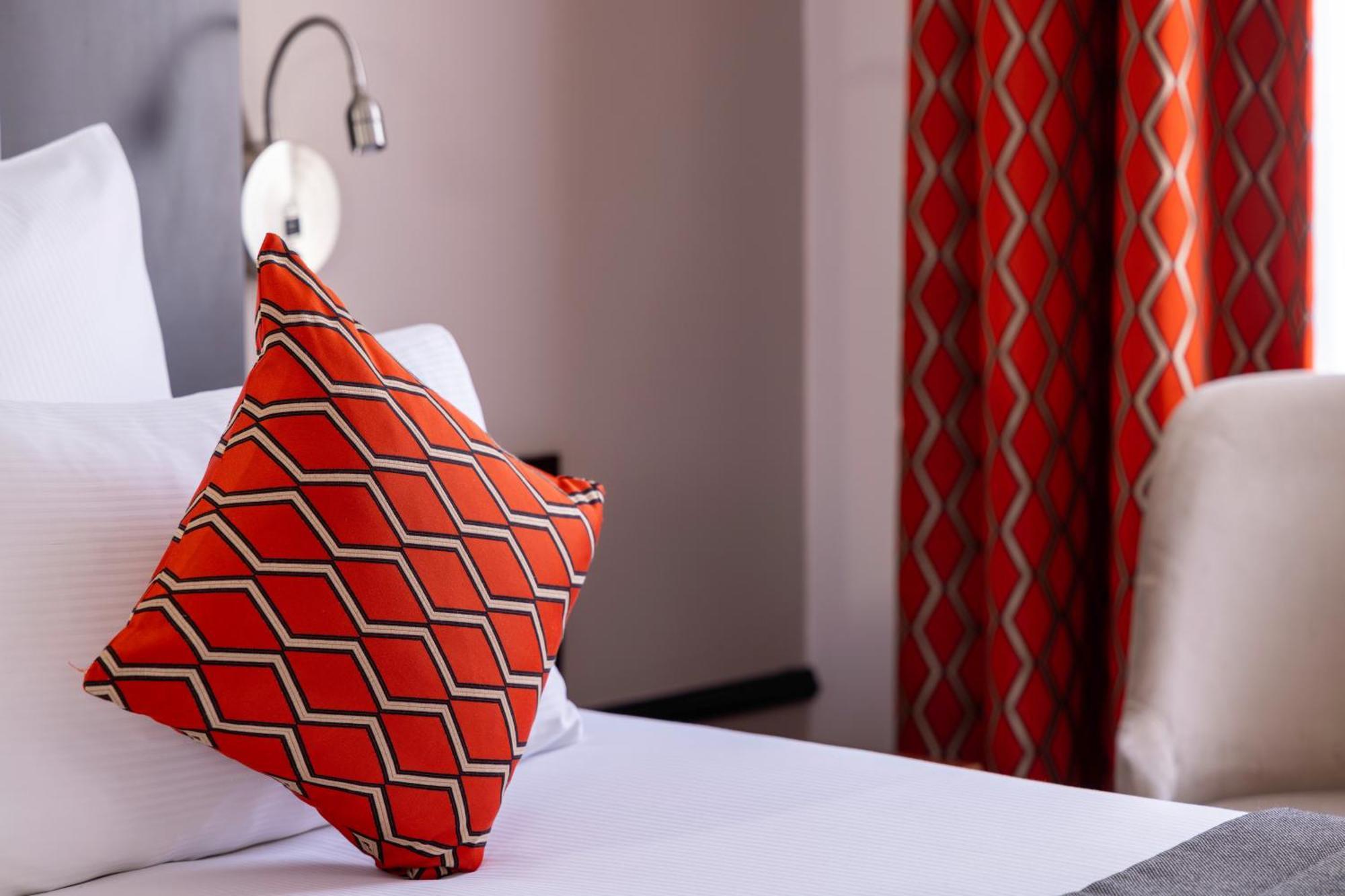 Elysees Bassano Hotel 4*