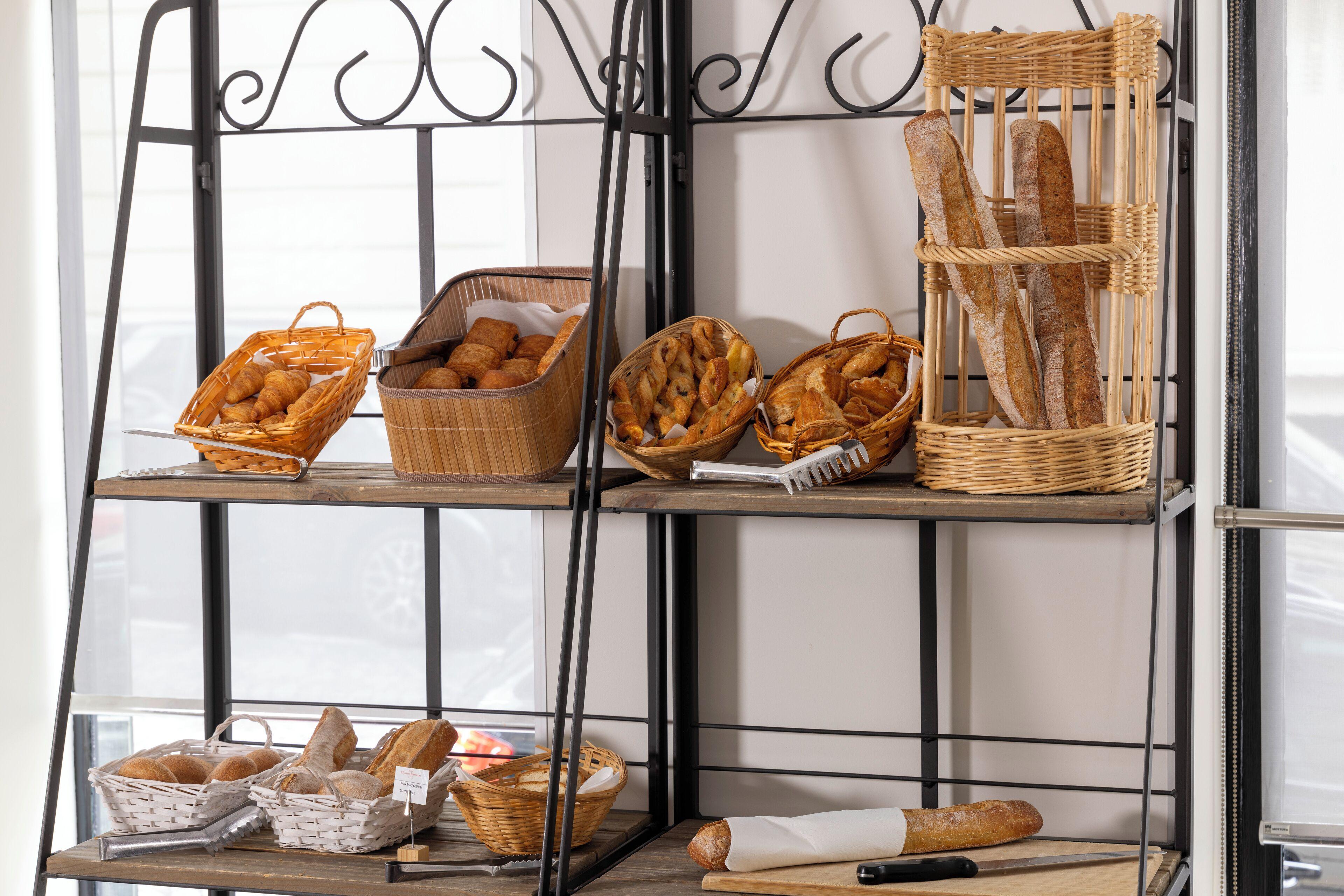 Elysees Bassano Hotel