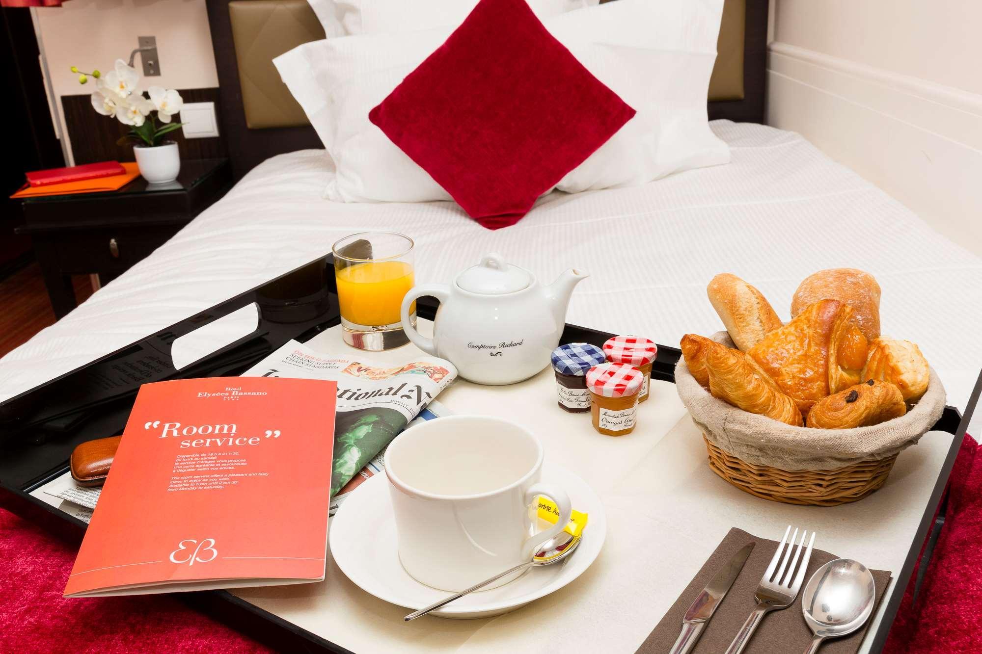 Hotel Elysées Bassano 4*