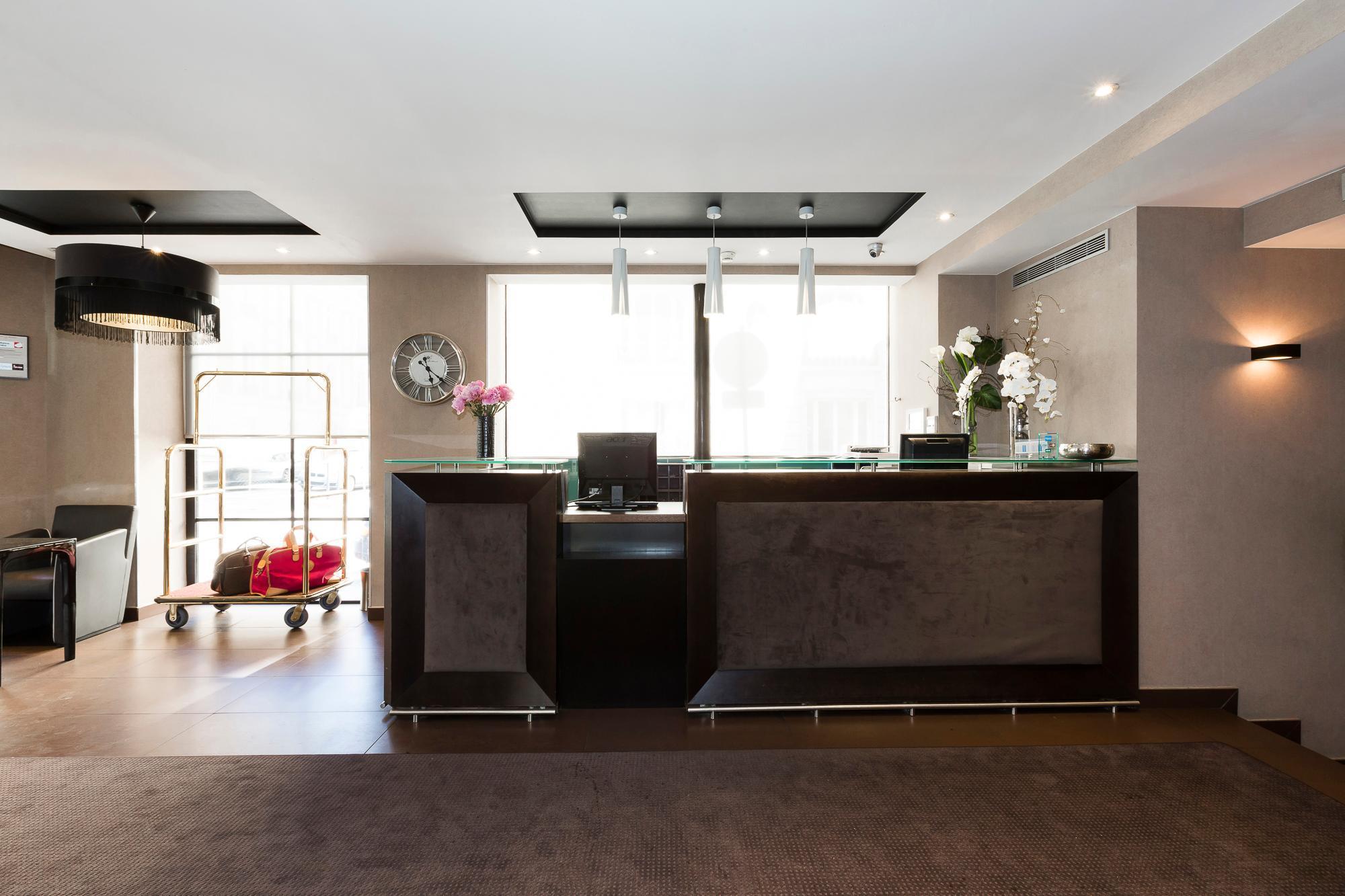 Elysées Bassano 4* Parigi